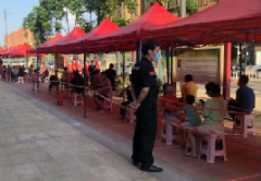 <b>眾志成城抗疫情，領(lǐng)威保安在一線</b>